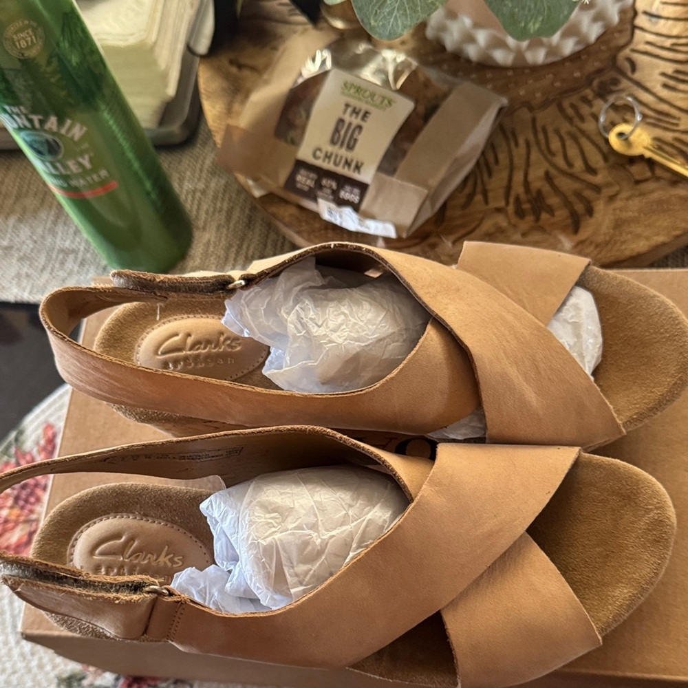 Clarks Women's Brown Leather Sandals